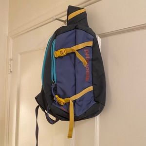 Patagonia atom sling backpack